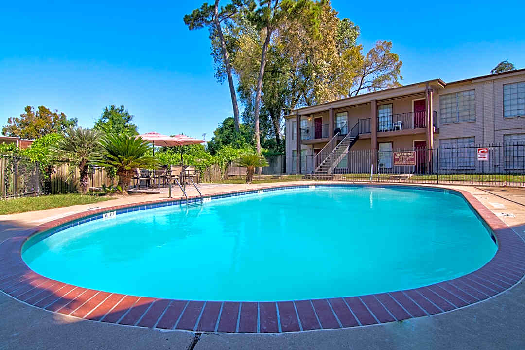 Pointe Plaza 2790 W Tc Jester Blvd Houston Tx Apartments For Rent Rent Com