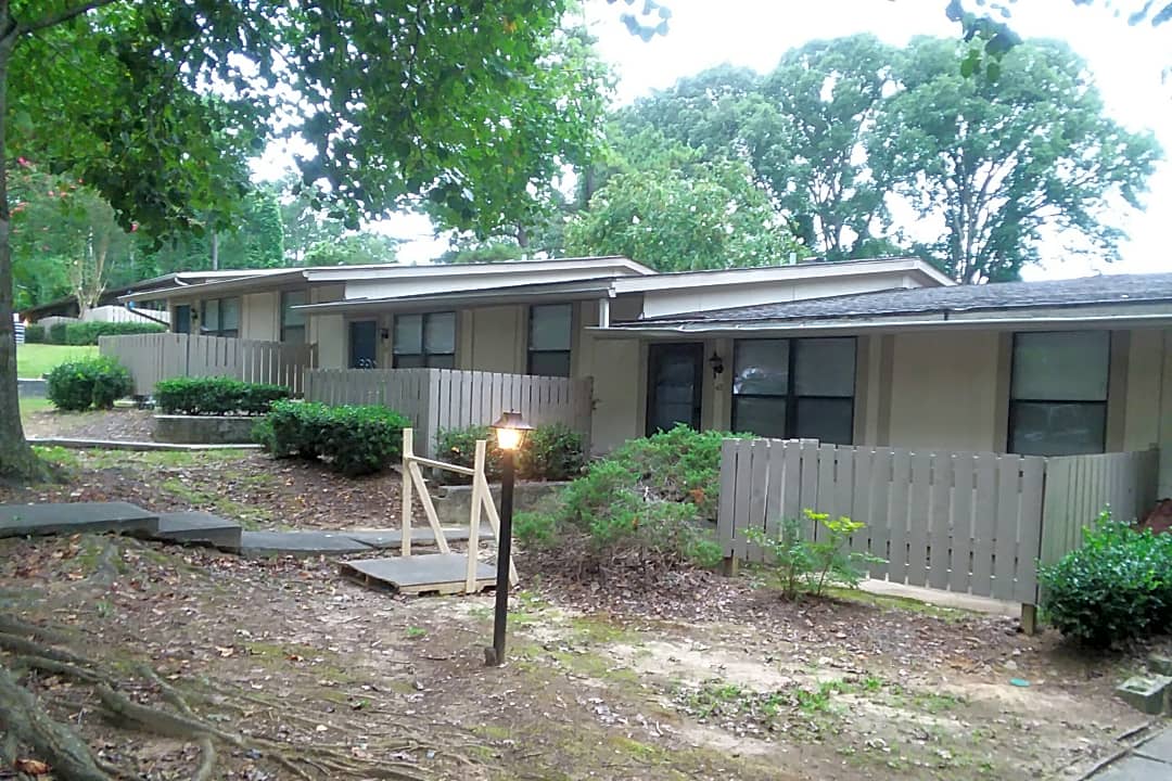 Oakley Woods - 6300 Oakley Rd | Union City, GA Apartments for Rent | Rent.