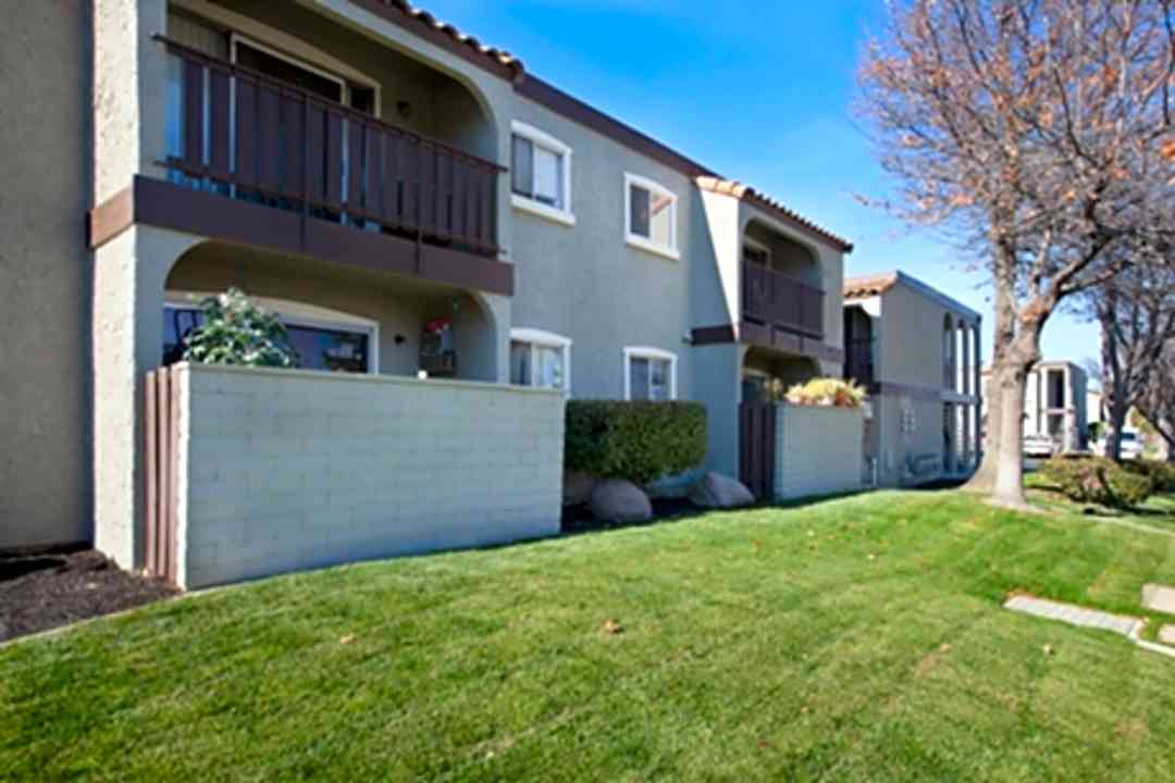 Buchanan Crossings 4196 Loveridge Rd Pittsburg Ca Apartments For Rent Rent Com