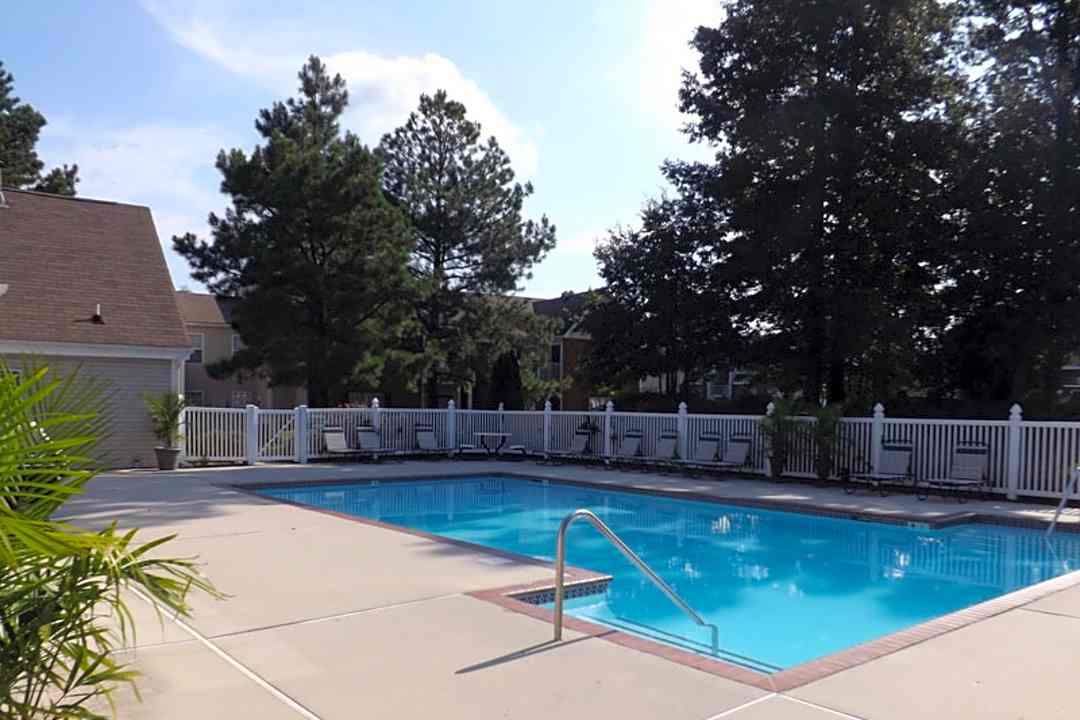 Arbor Lake 6850 Arbor Lake Dr Chester Va Apartments For Rent Rent Com