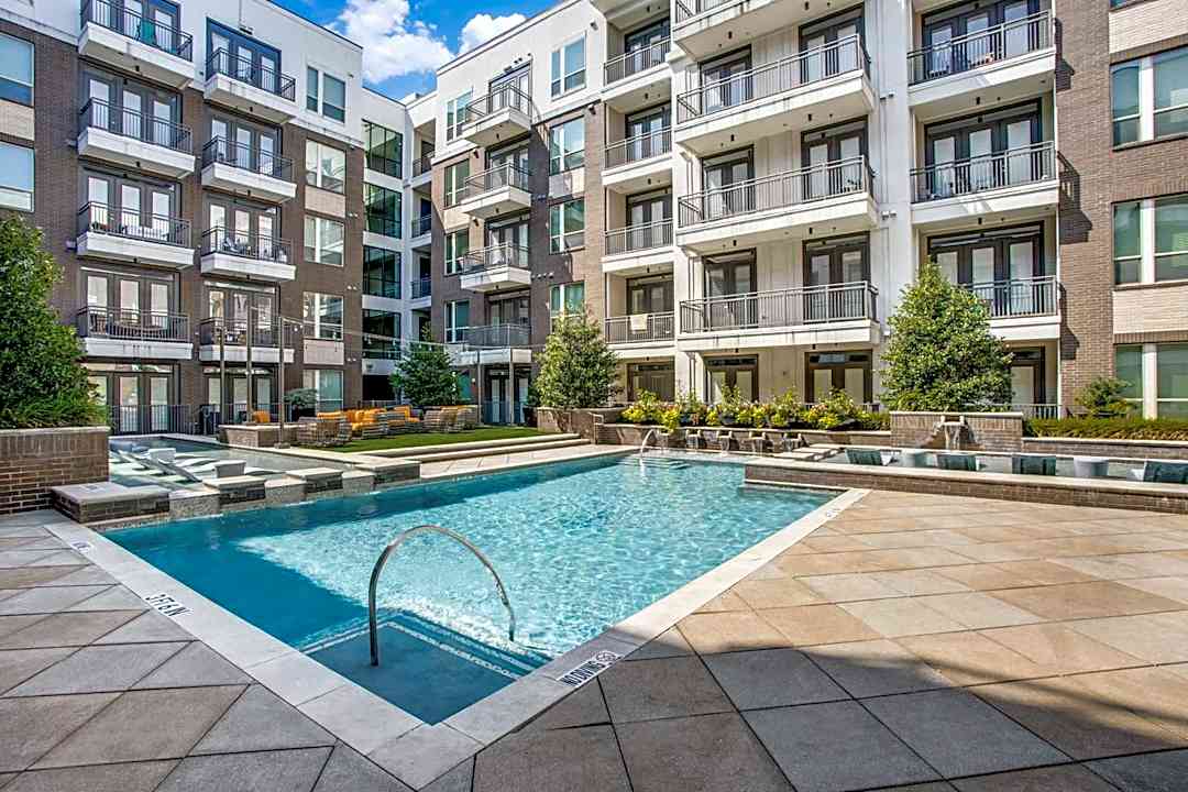 L2 Uptown 2828 Lemmon Ave Dallas Tx Apartments For Rent Rent Com