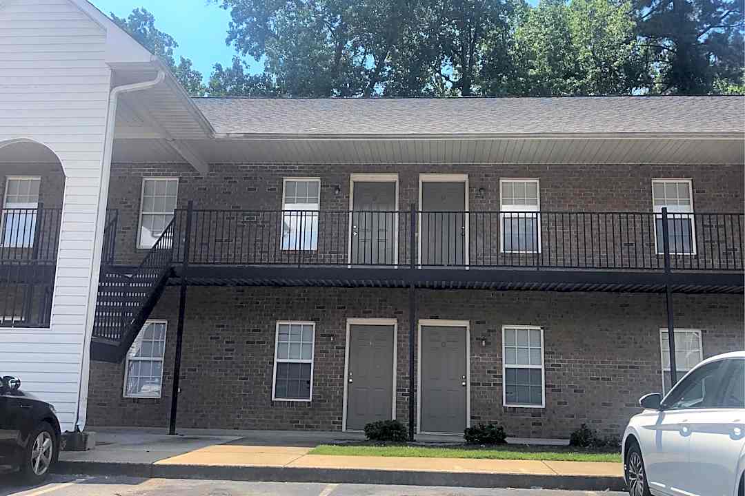 eastgate village apartments