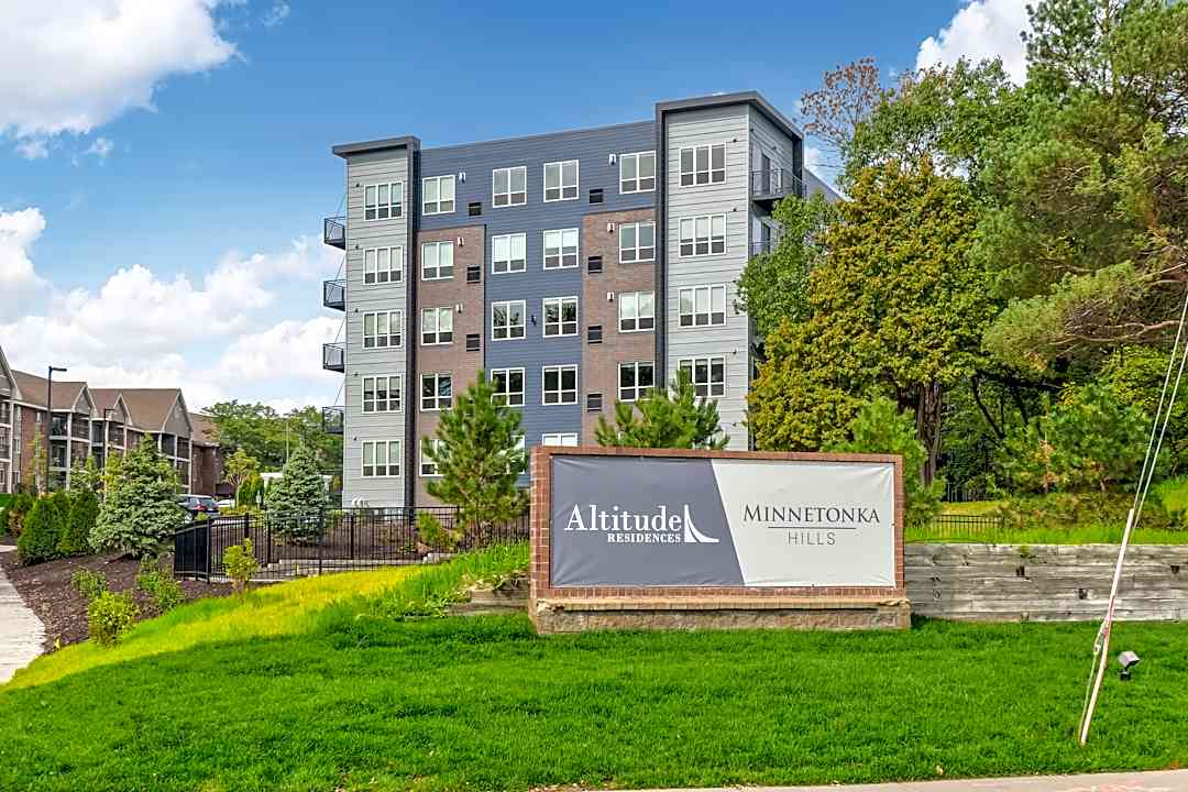 Altitude Residences 2814 Jordan Ave S Minnetonka Mn Apartments For Rent Rent Com