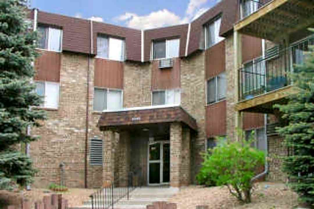 Amberwood Place Apartments 1430 York Ave Saint Paul Mn Apartments For Rent Rent Com
