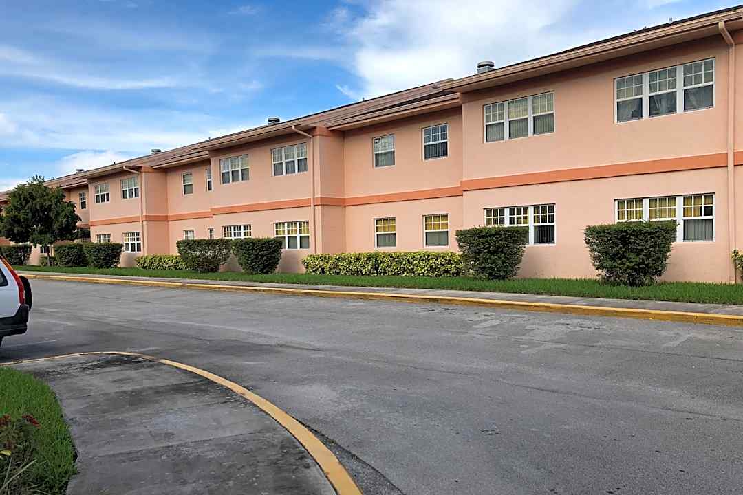st annes gardens 11800 quail roost dr miami fl apartments for rent rent com