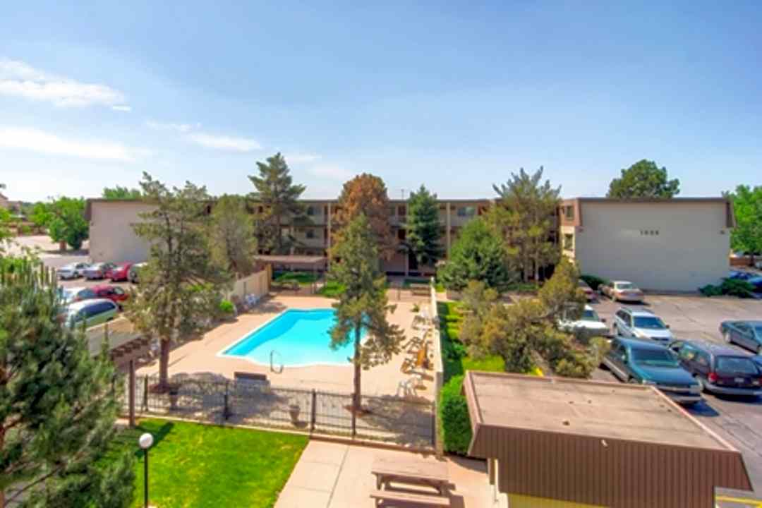 Garden Pointe Apartments 1005 S Jamaica St Aurora Co Apartments For Rent Rent Com