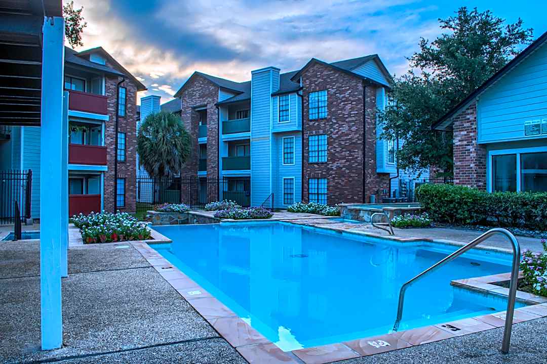 carmel brook 12345 i 10 service rd new orleans la apartments for rent rent com