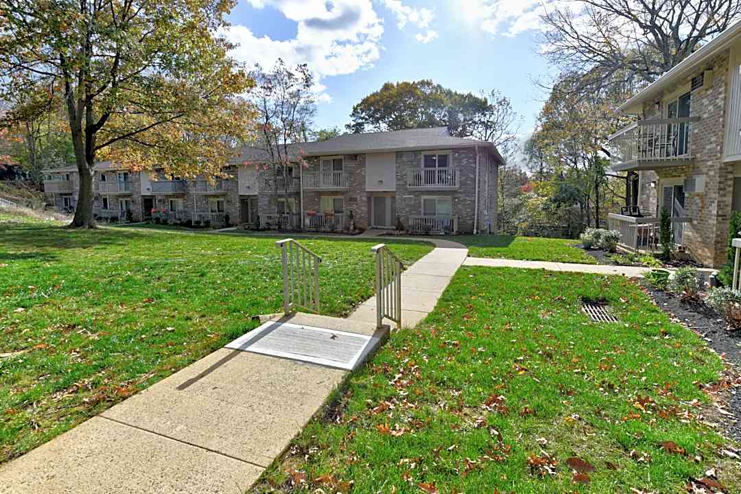 Atlantic Pointe 160 Thousand Oaks Drive Atlantic Highlands Nj Apartments For Rent Rent Com