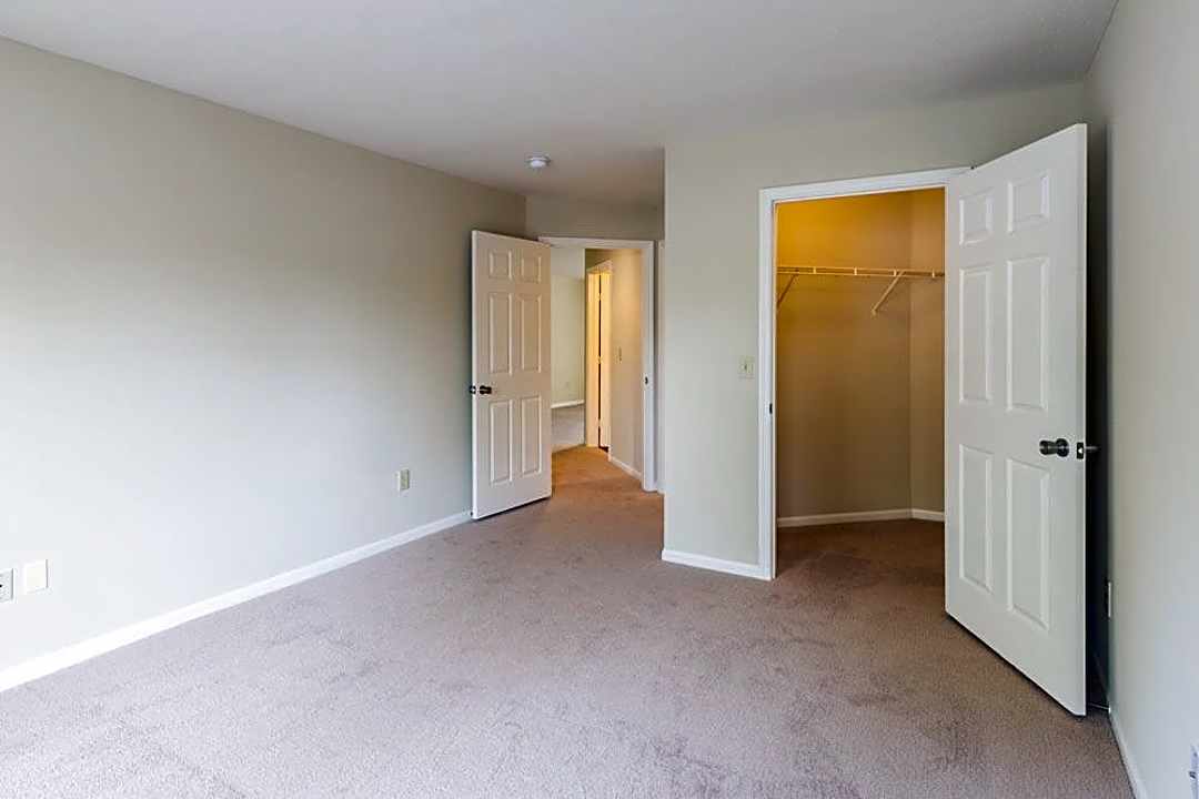 Alexander Court 135 Reynoldsburg New Albany Rd S Reynoldsburg Oh Apartments For Rent Rent Com