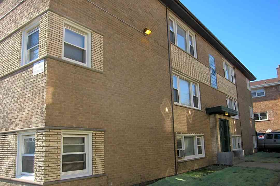 Blue Station Apartments 2130 122nd St Blue Island Il Apartments For Rent Rent Com