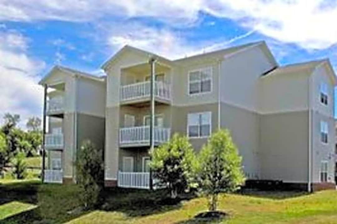 The Greens at Northridge - 1050 Claire Taylor Ct | Culpeper, VA Apartments  for Rent | Rent.