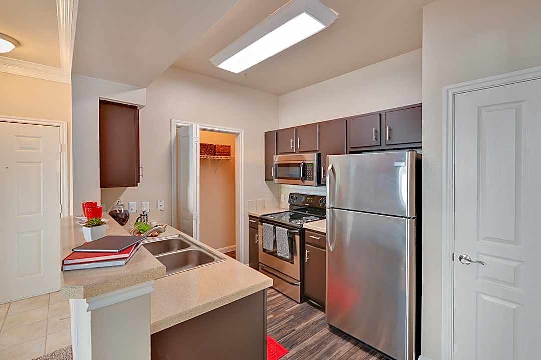 The Abbey At Vista Ridge 350 E Vista Ridge Mall Dr Lewisville Tx Apartments For Rent Rent Com