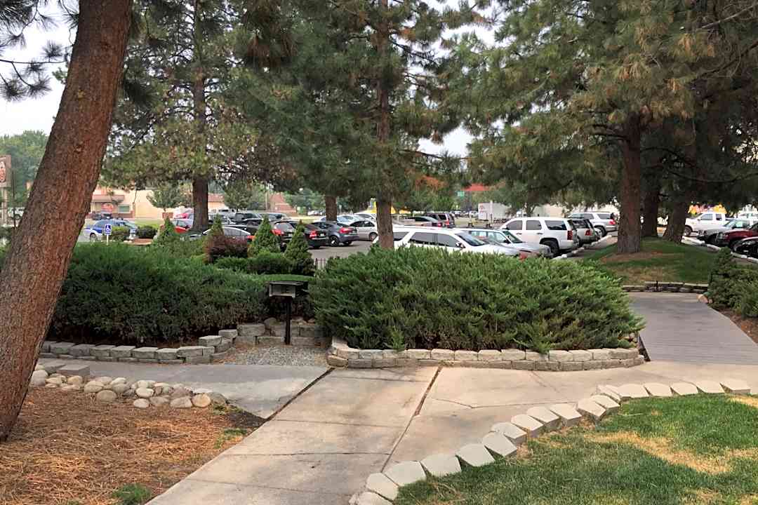 Eagle Pointe Apartments - 1843 W Boise Ave Boise Id Apartments For Rent Rentcom