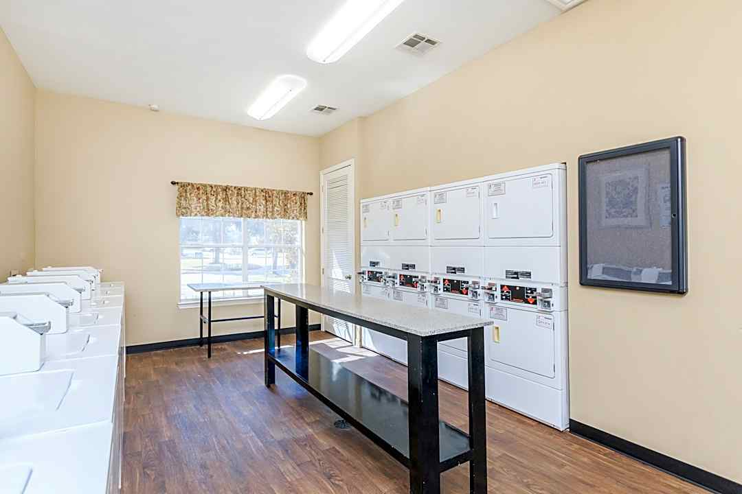 regatta bay apartments seabrook tx