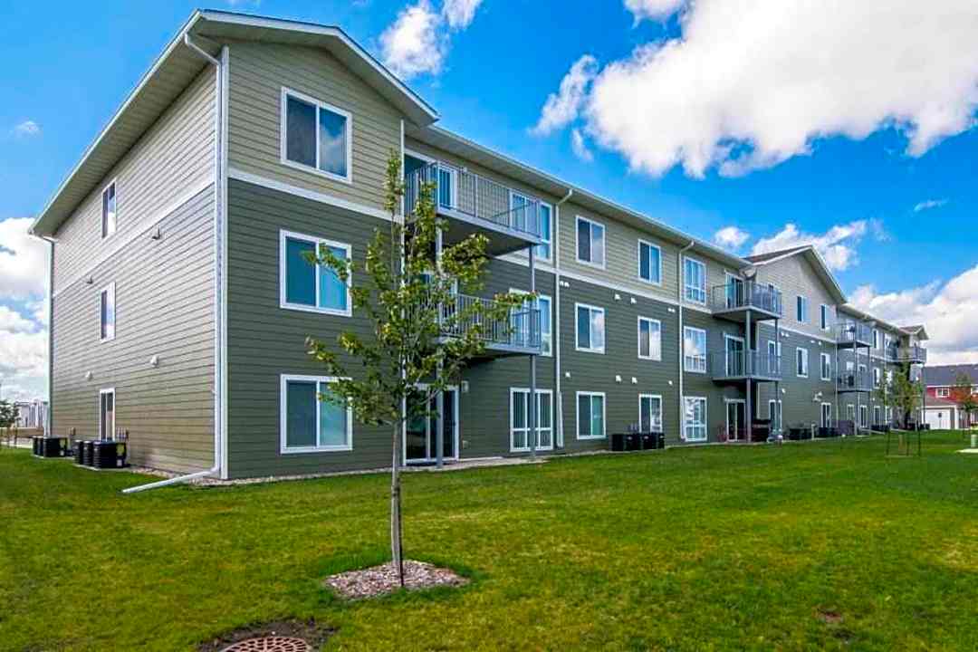 The District Apartments Grand Forks Crista Cowles   4accb6b0f831e68d962c0c71268aa70c