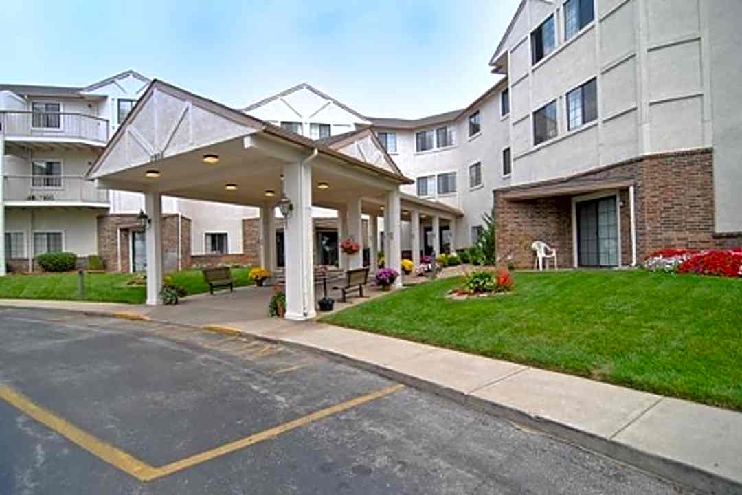 The Cambridge 2900 S Jefferson Springfield Mo Apartments For Rent Rent Com