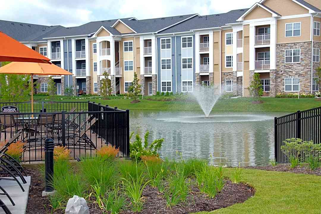 The Cascades 2133 Amberbrooke Way Virginia Beach Va Apartments For Rent Rent Com