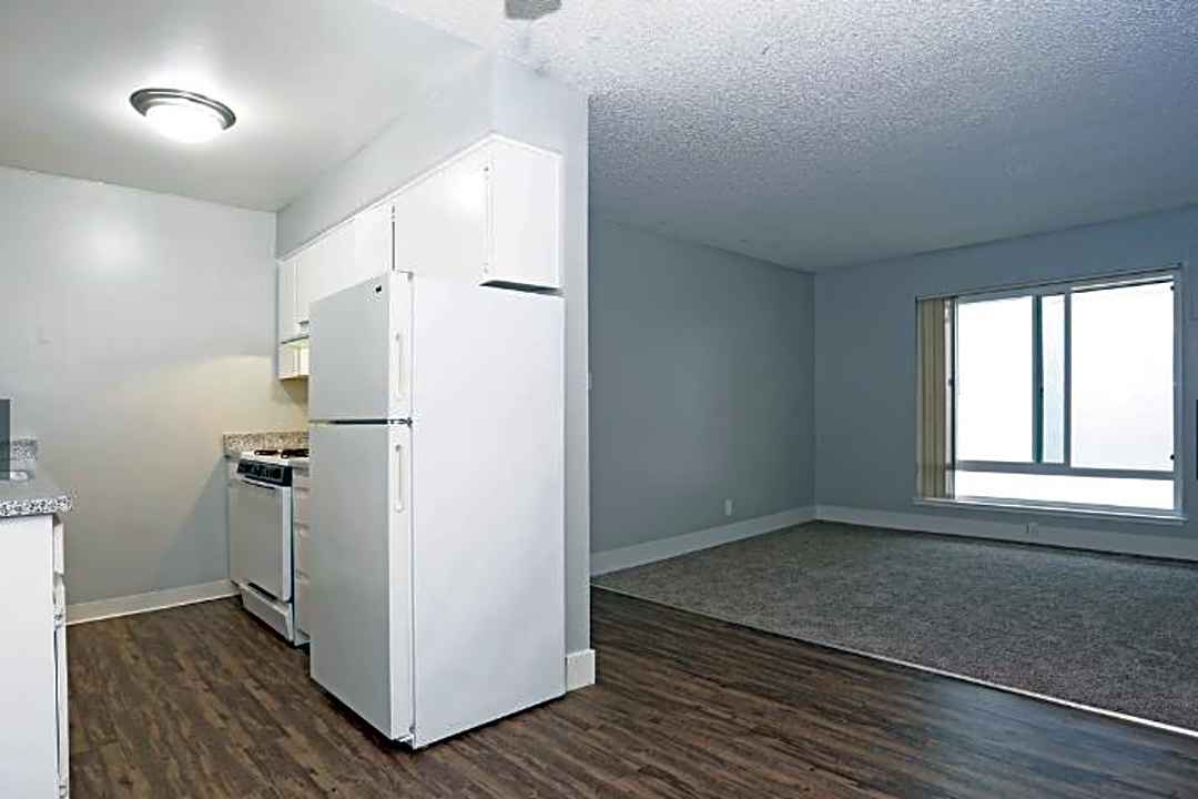 Olive Square 8670 Fair Oaks Blvd Carmichael Ca Apartments For Rent Rent Com