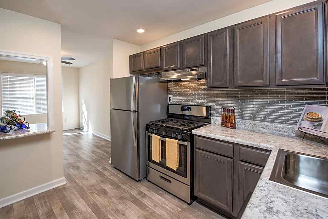 thalia gardens apartments and townhomes 4129 inverness rd virginia beach va apartments for rent rent com