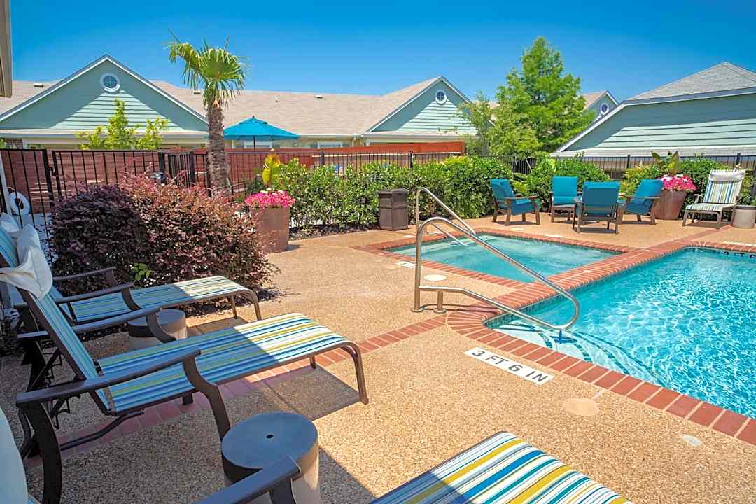 Attiva Denton 2801 Spencer Rd Denton Tx Apartments For Rent Rent Com