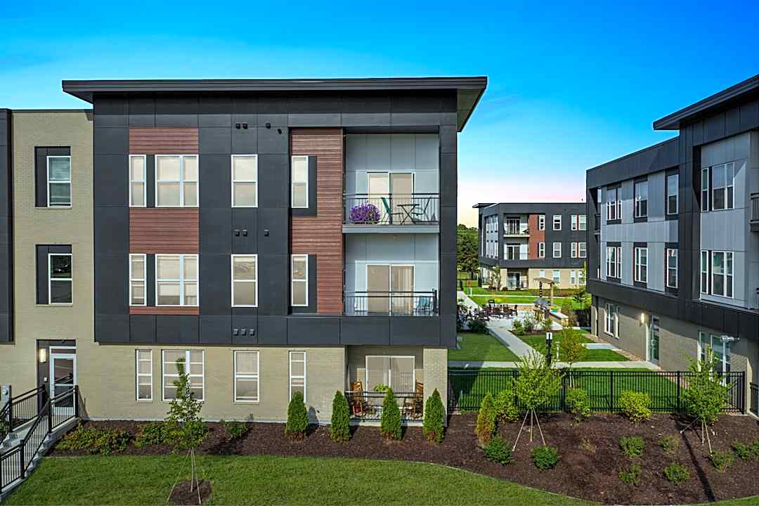 Forte At 84 South 9125 Sura Lane Greenfield Wi Apartments For Rent Rent Com