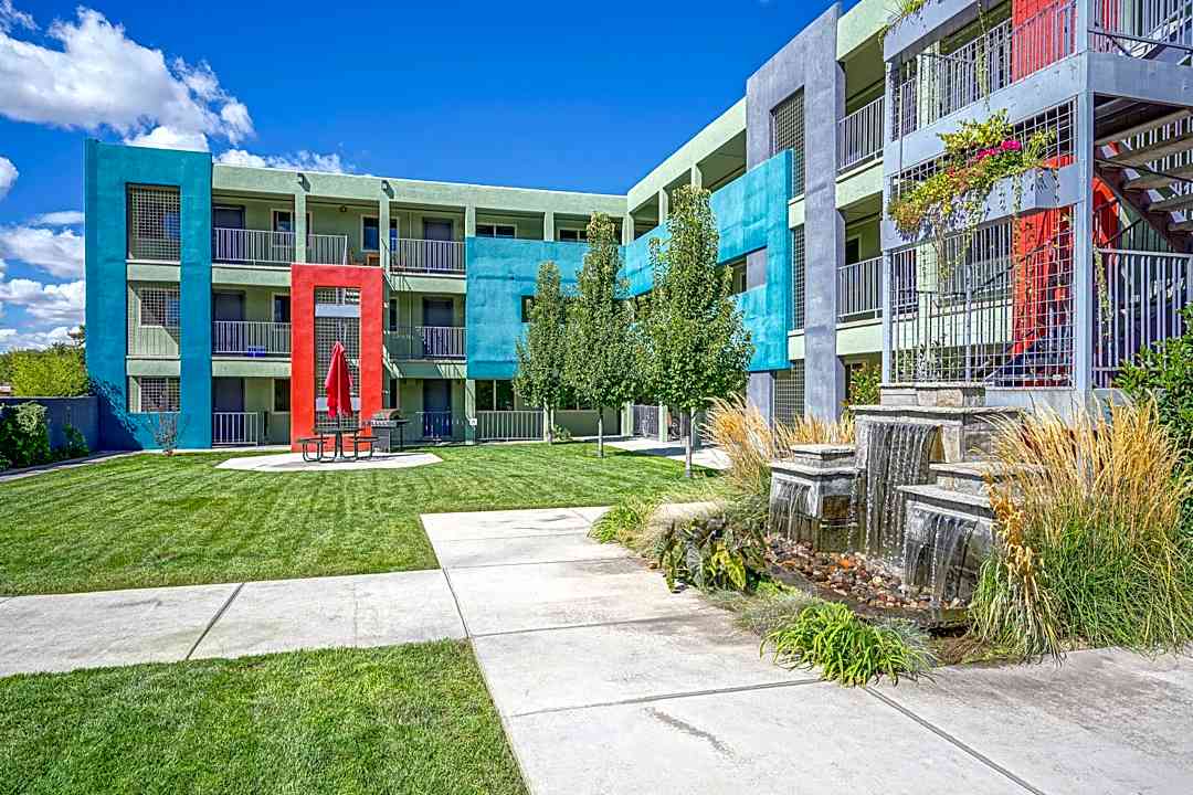 The Q At Nob Hill 4805 Marquette Ave Ne Albuquerque Nm Apartments For Rent Rent Com
