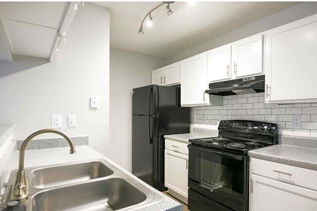 670 Thornton 670 Thornton Rd Lithia Springs Ga Apartments For Rent Rent Com