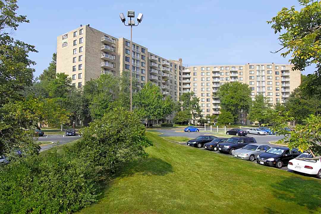 plaza towers apartments md