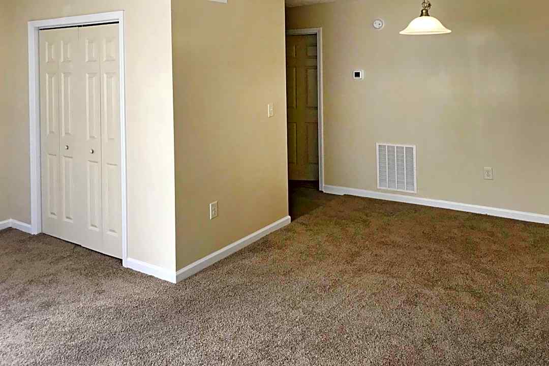 Columbus Crossing 3909 Baker Plaza Dr Columbus Ga Apartments For Rent Rent Com
