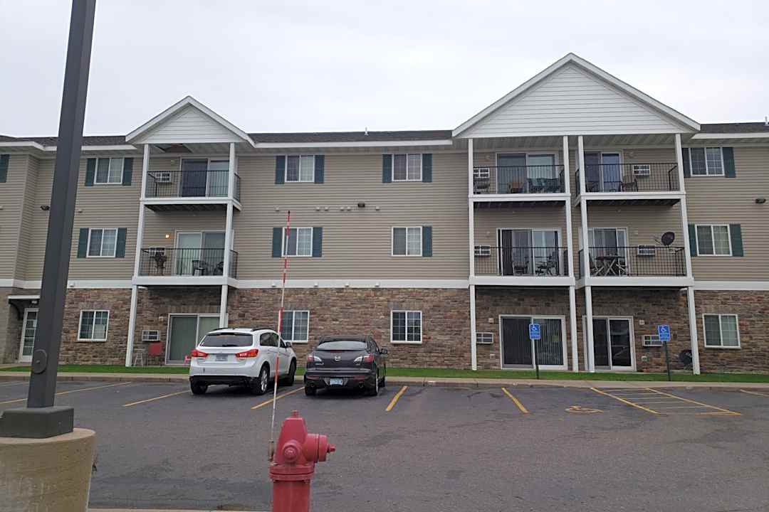 Eagle Pointe Apartments - 2550 Voyageur Pkwy Hastings Mn Apartments For Rent Rentcom