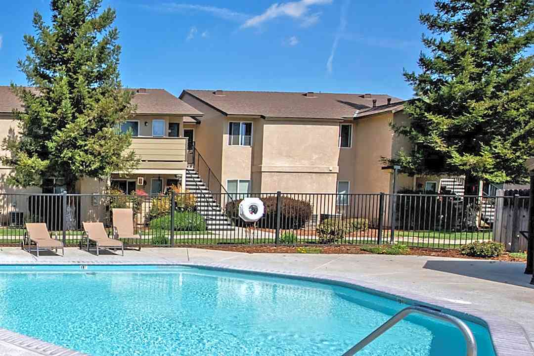 the springs apartments fresno
