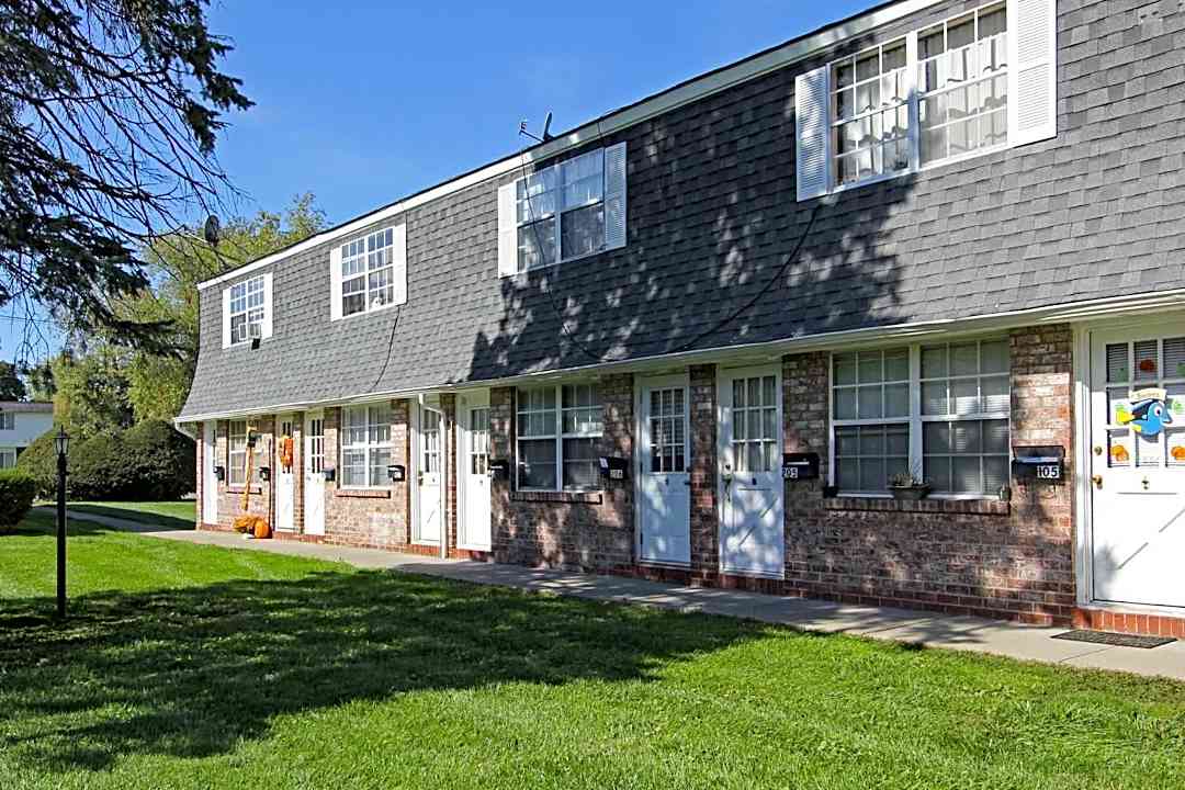 Birchwood Village Apartments Townhomes 110 Larch Road Sayre Pa Apartments For Rent Rent Com