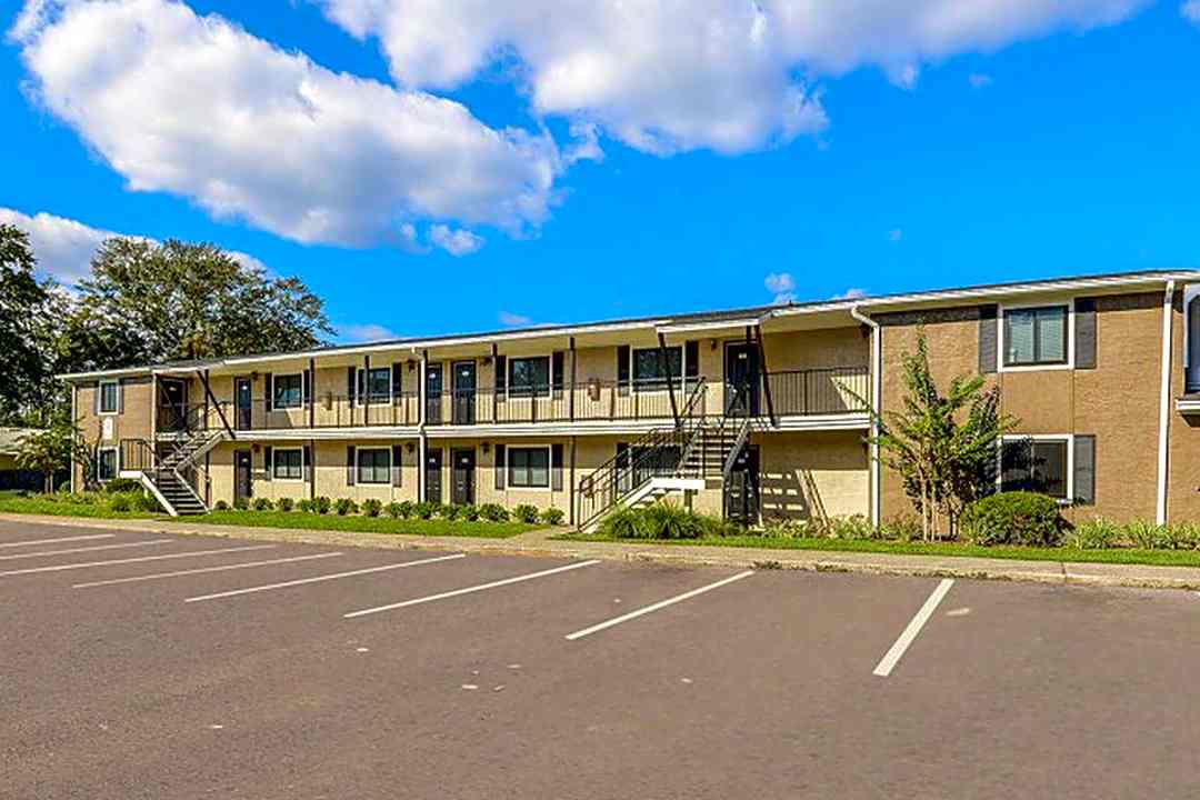 Oakwood Reserve 2616 Mission Rd Tallahassee Fl Apartments For Rent Rent Com