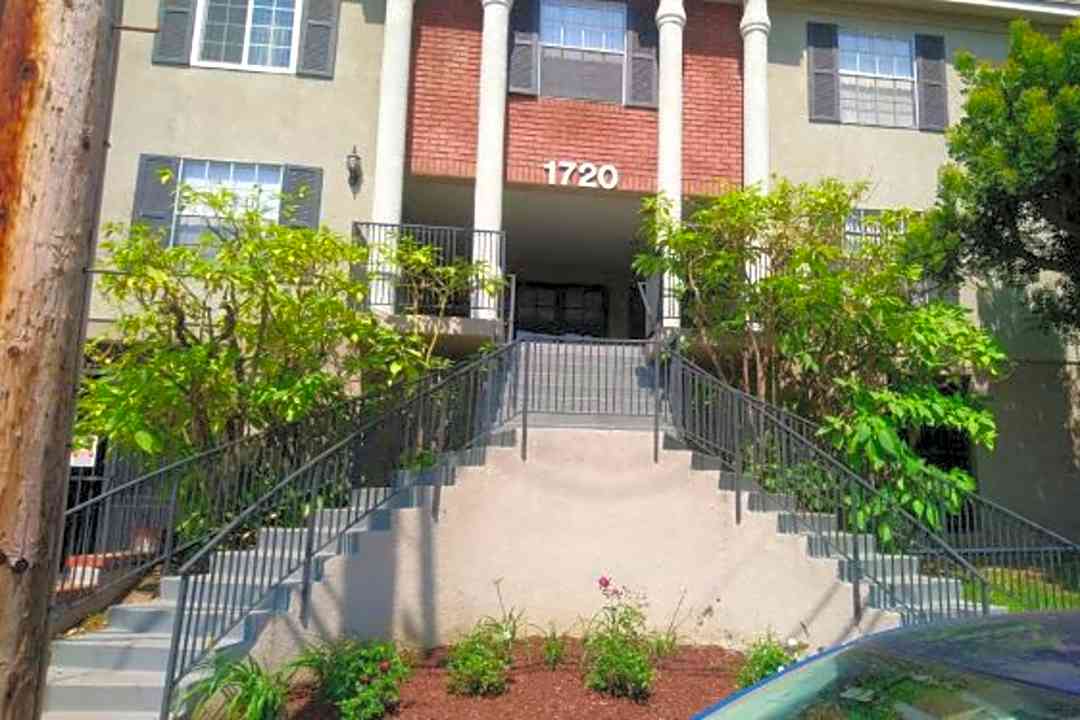 Scott Road Terrace 1720 Scott Road Burbank Ca Apartments For Rent Rent Com