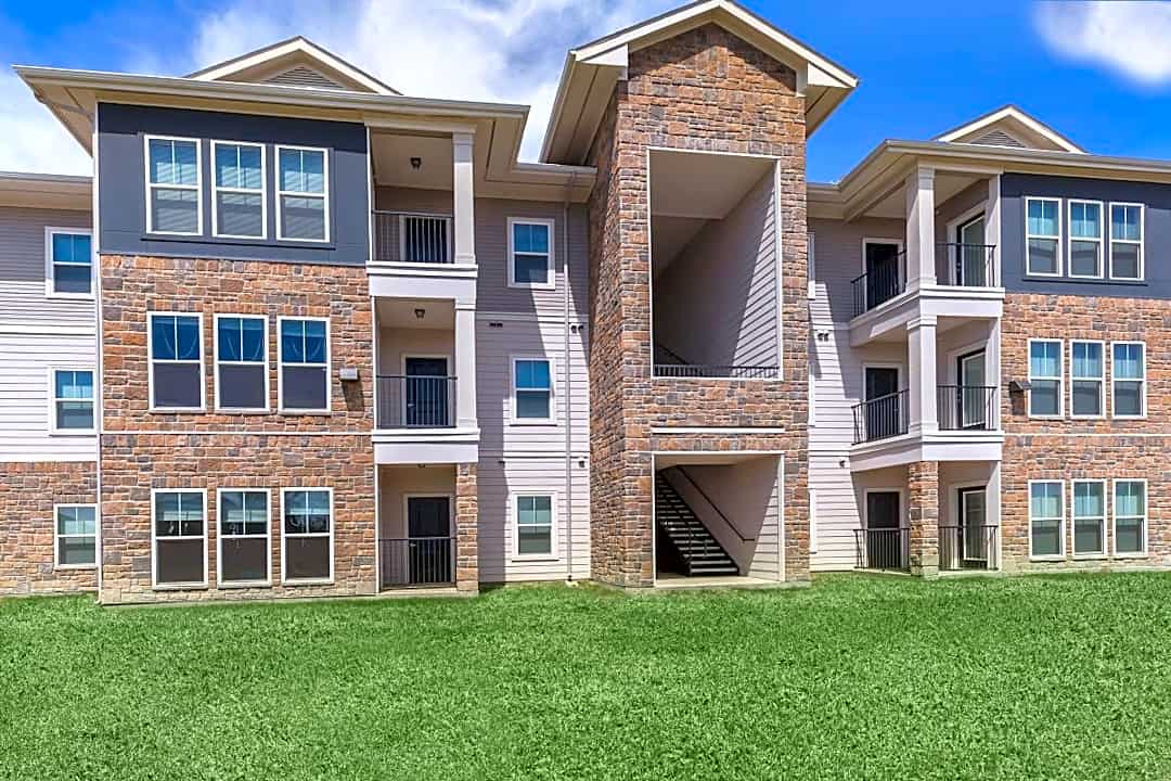 Riverstone 3521 Airline Road Corpus Christi Tx Apartments For Rent Rent Com