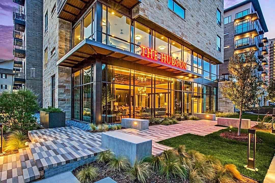 The Hudson Dallas Apartments 4805 Mckinney Ave Dallas Tx Apartments For Rent Rent Com