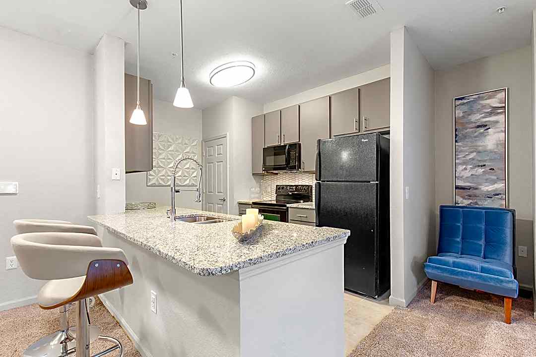 The Addison Apartment Homes 2516 Annapolis Way Brandon Fl Apartments For Rent Rent Com