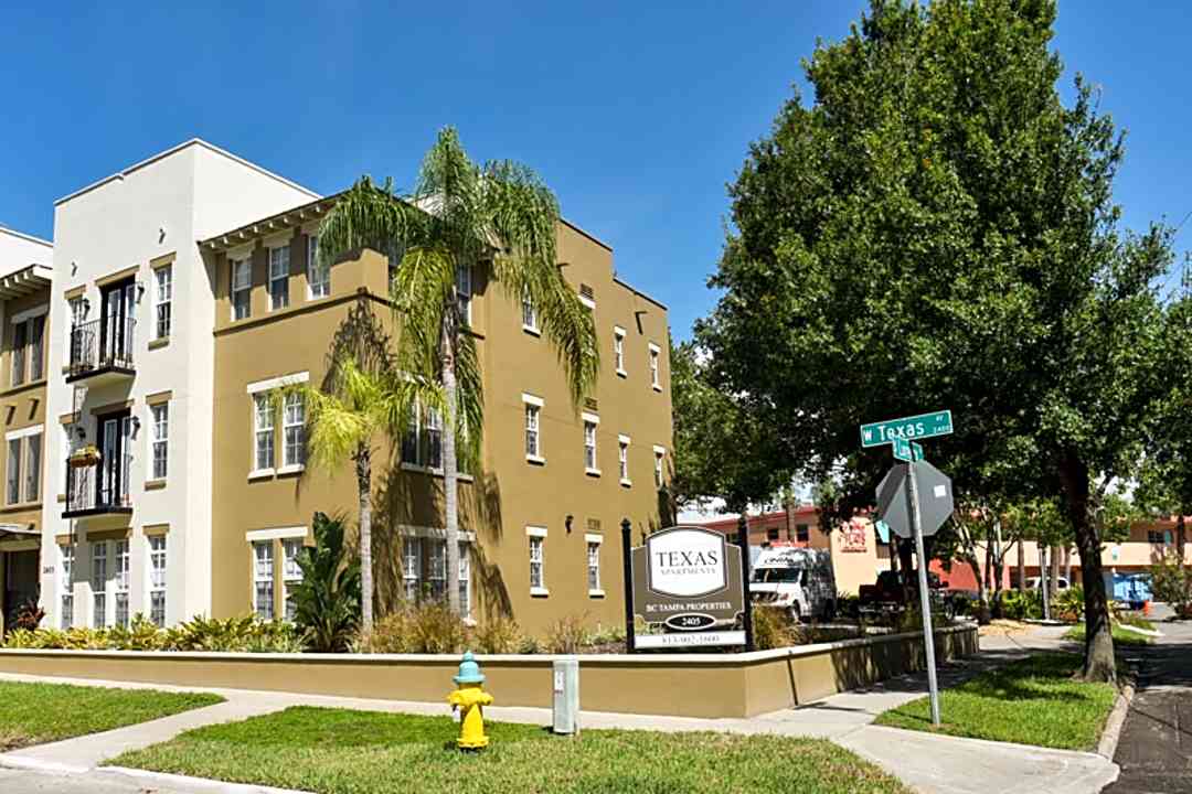Bc Tampa Properties 2402 W Cleveland St Tampa Fl Apartments For Rent Rent Com