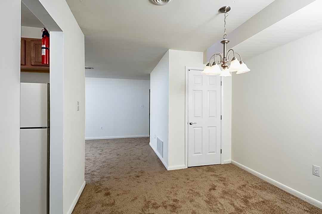 Glen Eagle Village - 24 Sandalwood Dr Ofc 5 Newark De Apartments For Rent Rentcom
