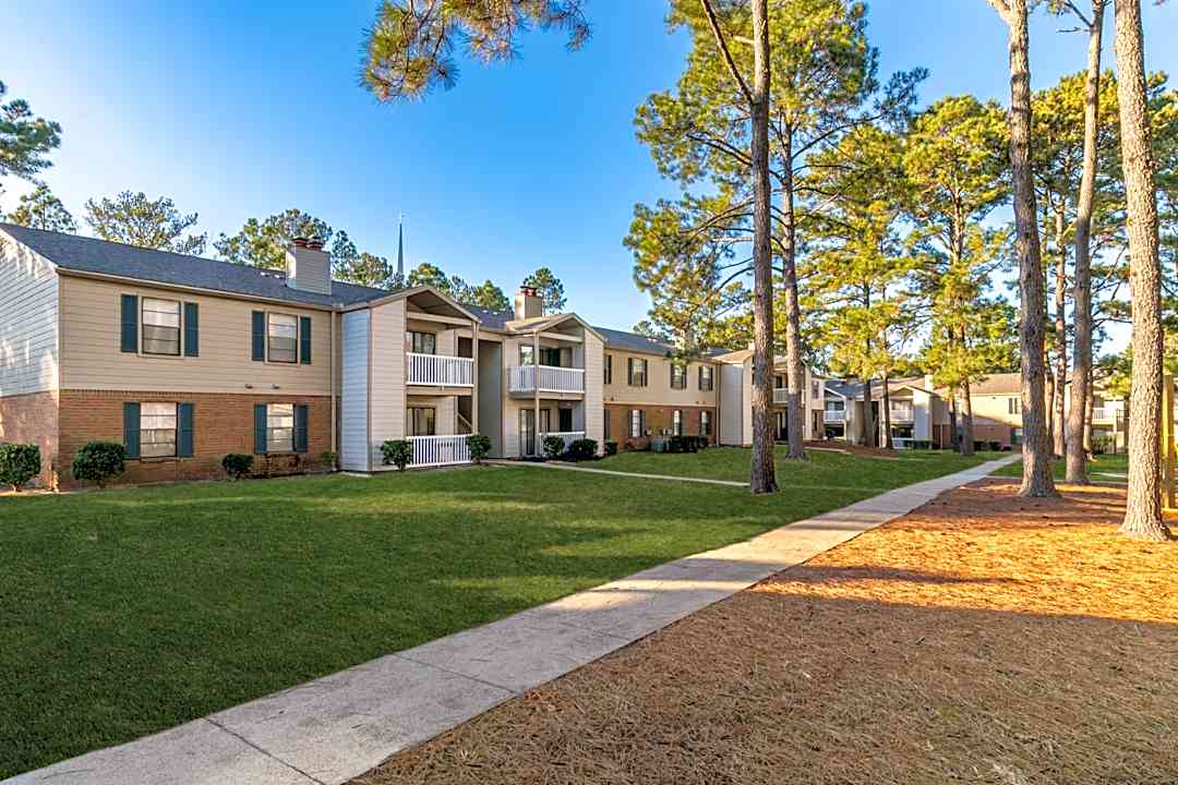 Ashford Place Apartment Homes 6075 Grelot Rd Mobile Al Apartments For Rent Rent Com