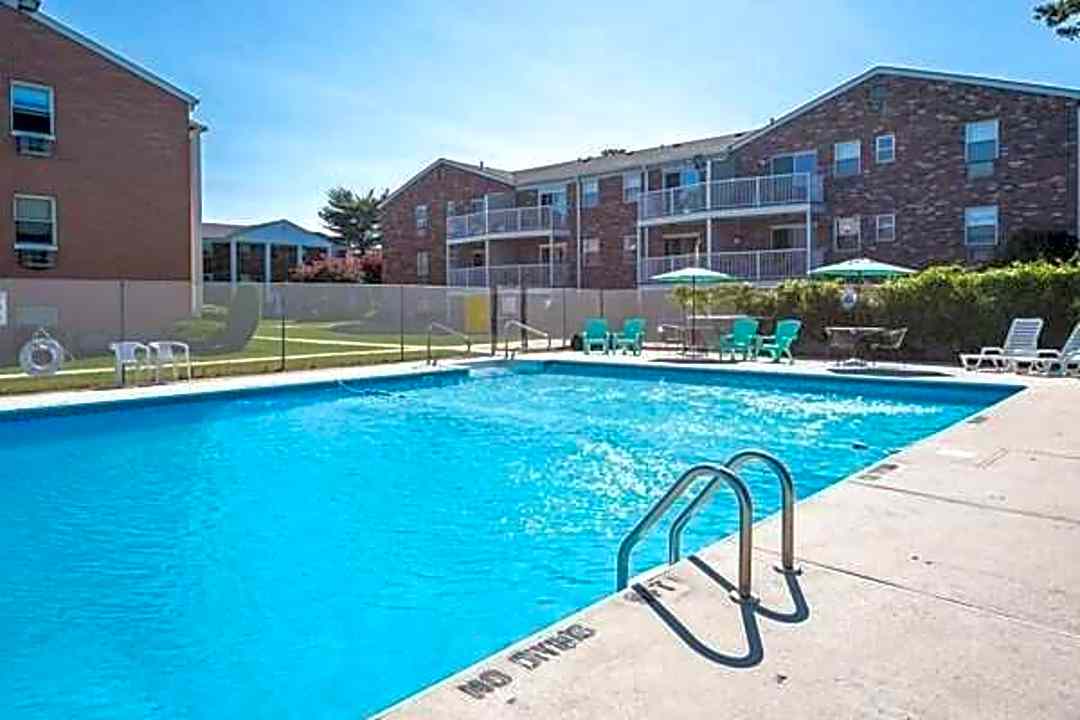 village on the green apartments tuckerton nj