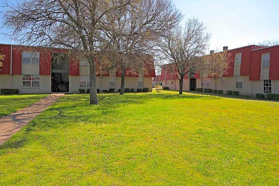 garden park apartments 1919 j ramsey blvd n greenville tx apartments for rent rent com