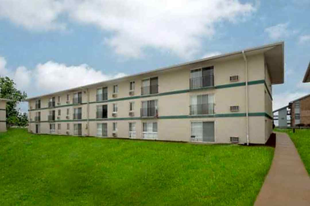 amber manor 807 ridge dr dekalb il apartments for rent rent com