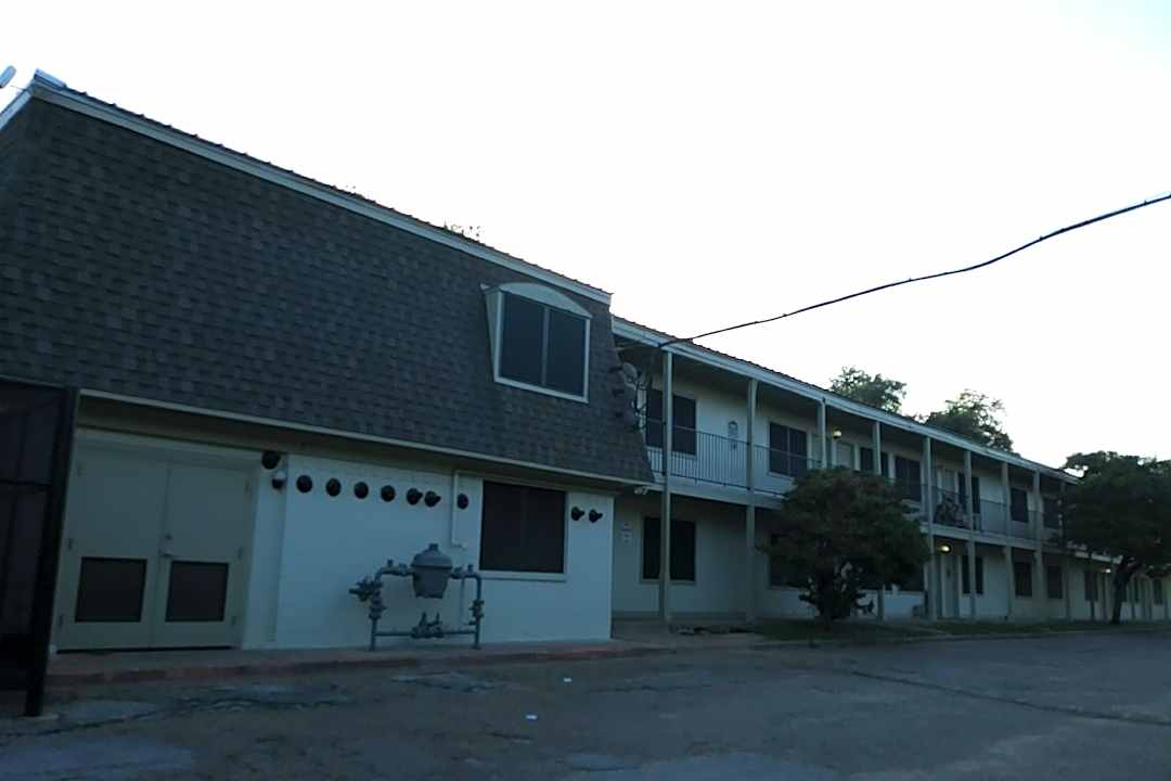 university terrace apartments waco