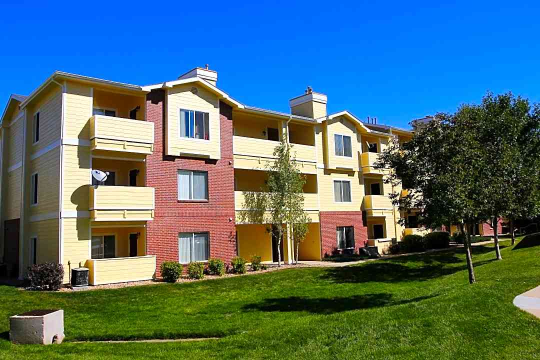 92 New Apartments on wadsworth and quincy 