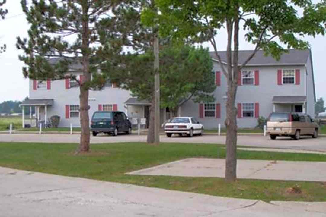 Lynnwood 22156 Maple Ct Woodburn In Apartments For Rent Rent Com