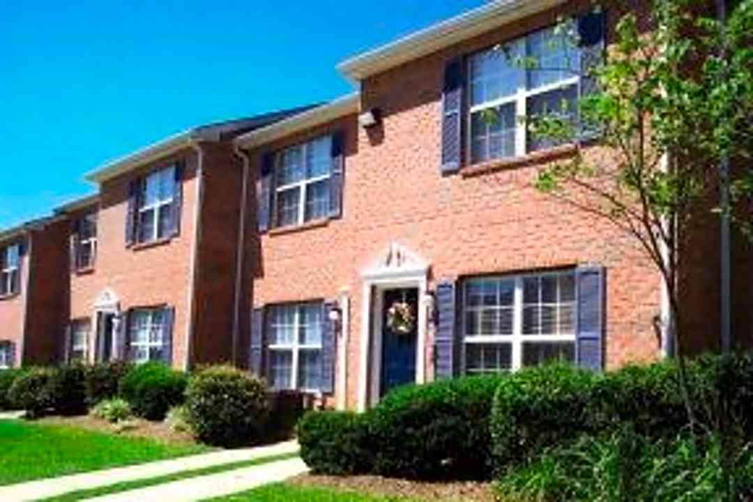 Jamestown Pointe - 155 Ridge Road Greenville Sc Apartments For Rent Rentcom
