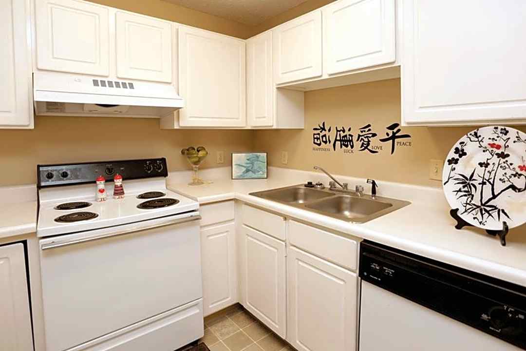 Hunters Ridge - 4130 W Michigan Ave Kalamazoo Mi Apartments For Rent Rentcom