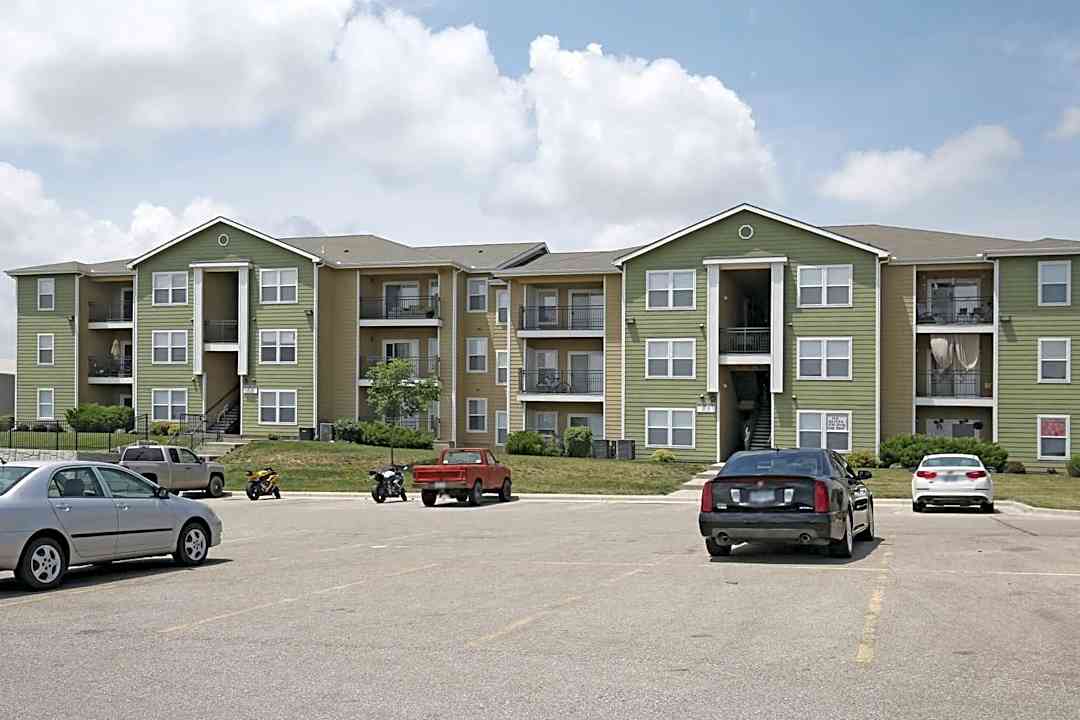 Quinton Point 2316 Wildcat Ln Junction City Ks Apartments For Rent Rent Com