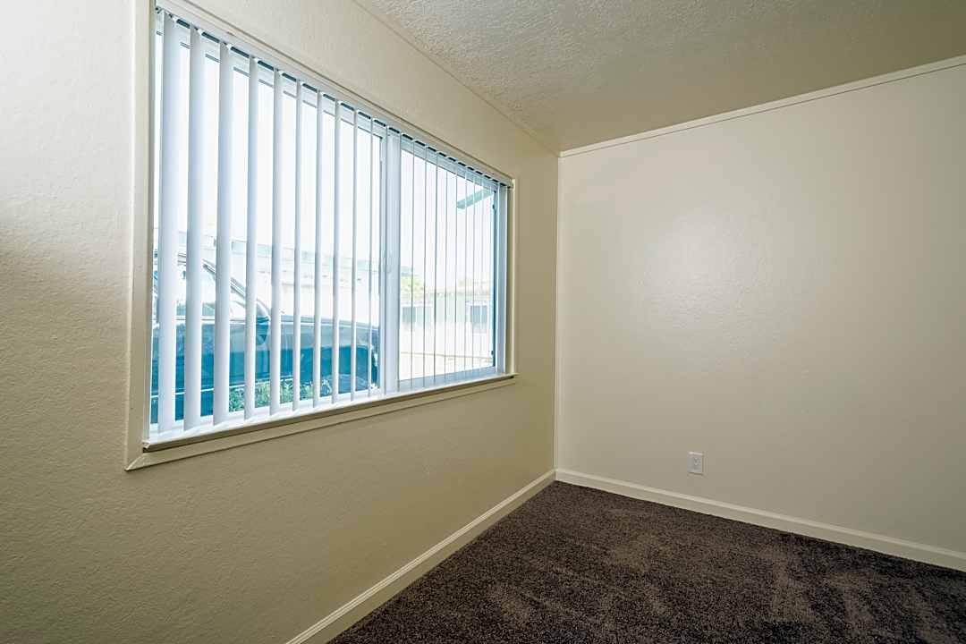 Alamo Garden Apartments 1501 Alamo Dr Vacaville Ca Apartments For Rent Rent Com